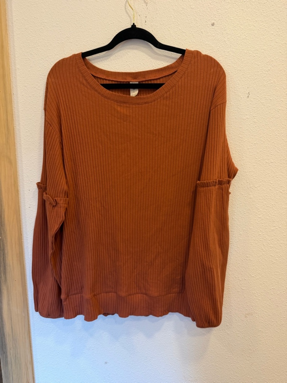 kate quinn Ribbed Long Sleeve Top in Rust Orange